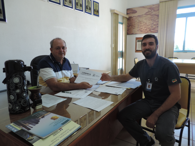 RELATÓRIO ANUAL DA EMATER FOI APRESENTADO AO PREFEITO MUNICIPAL